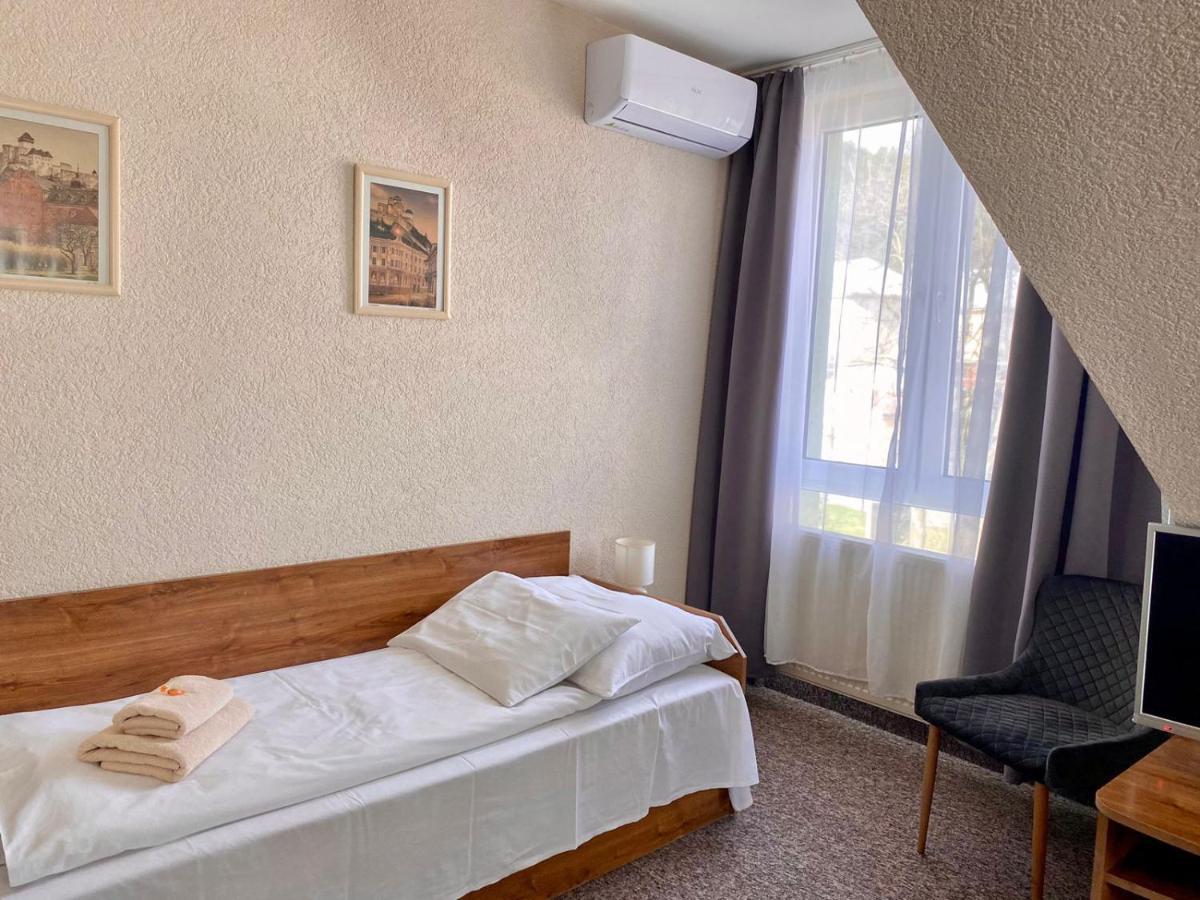 Penzión Tiberia Trenčín Exterior foto